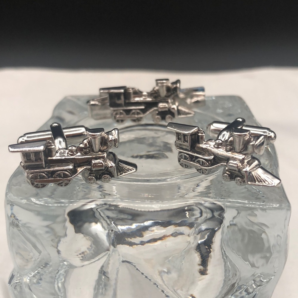 Vintage LNC Signed Anson Silver tone Train Tie Clip and and Cuff Link Set